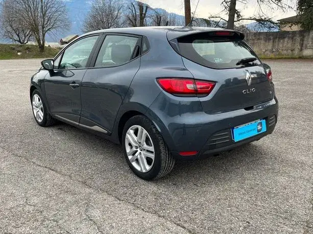 Renault - Clio IV 0.9 TCE 90 (1)